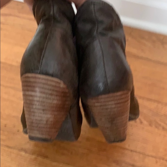 Blowfish booties - Picture 3 of 7